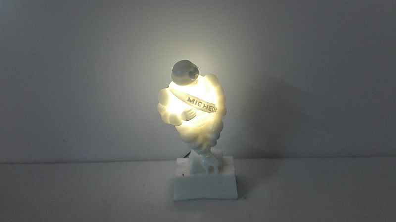 Beleuchtetes Michelin Männchen 32mm weiss LED