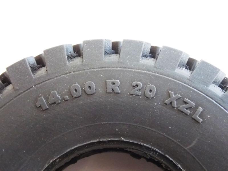 Michelin 14,00 R 20 XZL Vollreifen Maßstab 1:10